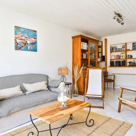 A 800 M De La Mer, Jolie Maison Avec Jardin Pour 7 L'Epine (Vendee)