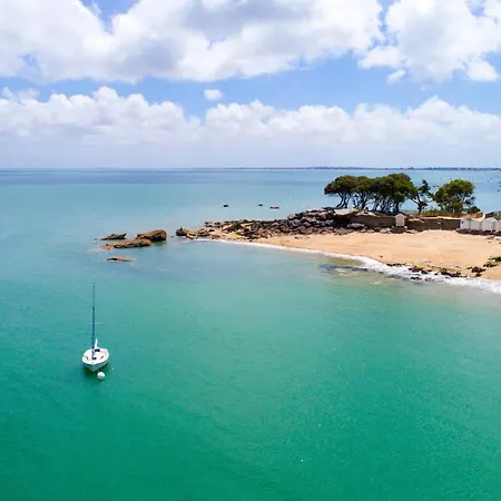 A 800 M De La Mer, Jolie Maison Avec Jardin Pour 7 *