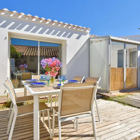 A 800 M De La Mer, Jolie Maison Avec Jardin Pour 7 L'Epine (Vendee)