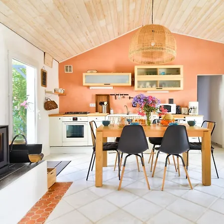 A 800 M De La Mer, Jolie Maison Avec Jardin Pour 7 * L'Epine (Vendee)