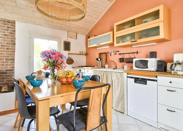 A 800 M De La Mer, Jolie Maison Avec Jardin Pour 7 Ferienhaus *